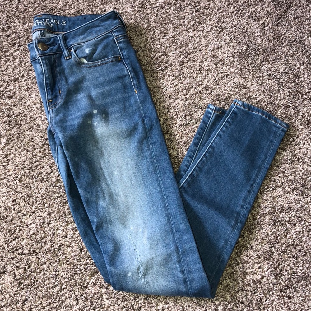 Light wash AE jeans!🎉